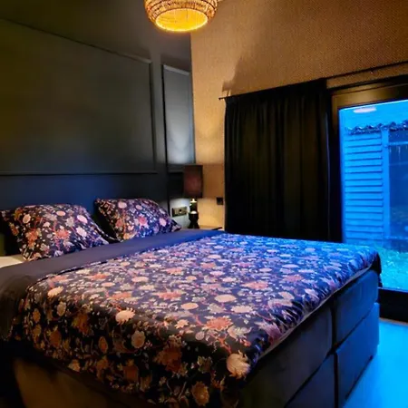 Semesterbostad Casa Viva La Vida - Luxe Vakantiewoning In Het Hart De Bollenstreek En Dichtbij Strand, Meer, Duinen En Keukenhof *